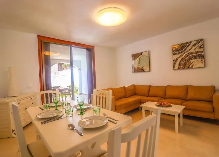 Rentaliday Garden Villa